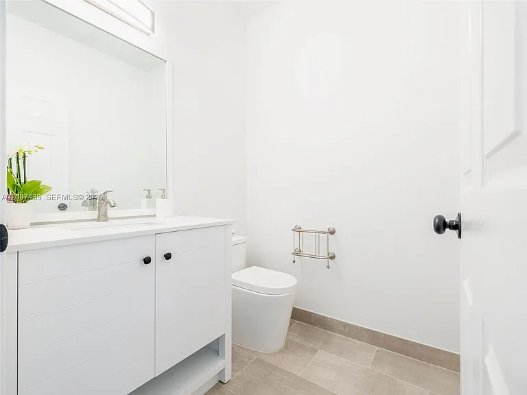 801 Tanglewood Cir — Photo 25