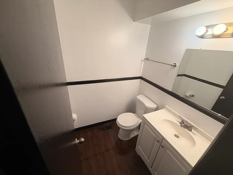 3 bed, 1.5 bath, 1500 sqft, $1,850 — Photo 3
