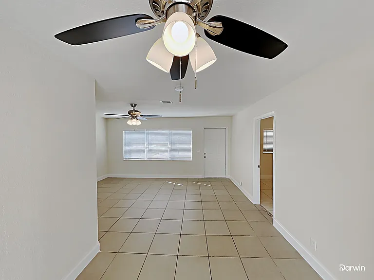 1230 SW 6th Ave — Photo 9