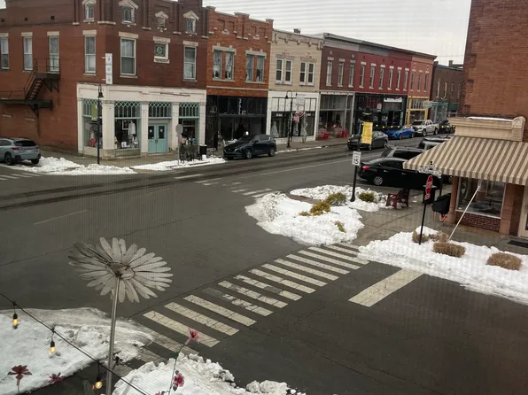 103 N Walnut St APT 1, La Grange, KY 40031