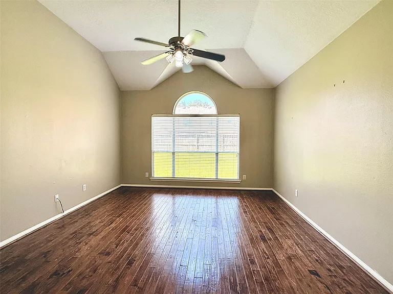 16518 Wheatmill Ct — Photo 23