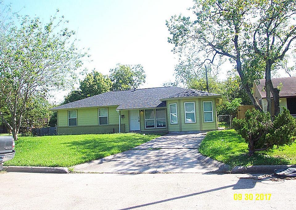 1st image of 5762 Lakefield Dr
