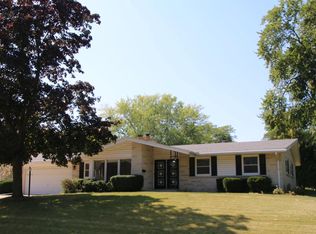3455 S Russel Rd, New Berlin, WI 53151