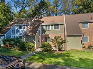 1403 Greenmont Ct, Reston, VA 20190