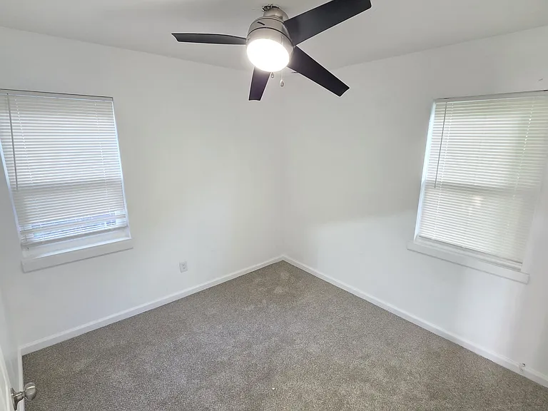 11415 Auburn St — Photo 13