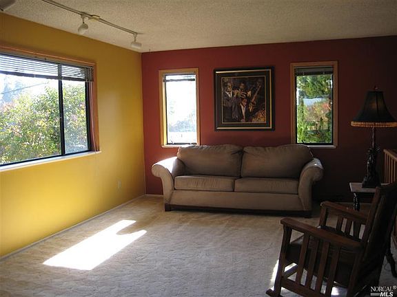 2nd image of 25 Fairview Ter