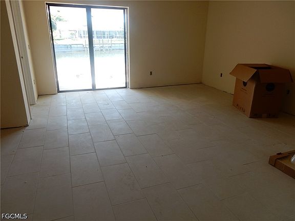 2nd image of 502 SE 5th Ave