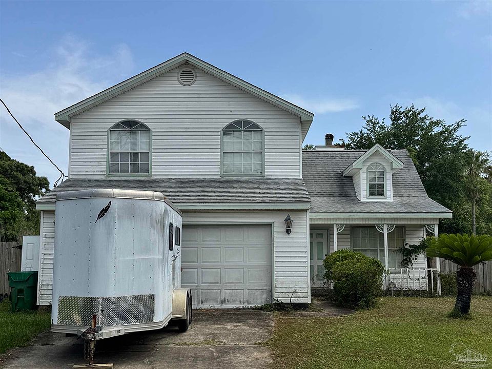 1st image of 413 Bridgewater Ct