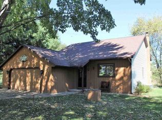 N2998 Herman Ln, Hortonville, WI 54944