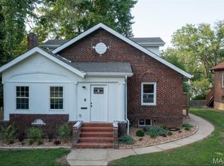 40 Sunset Ct, Saint Louis, MO