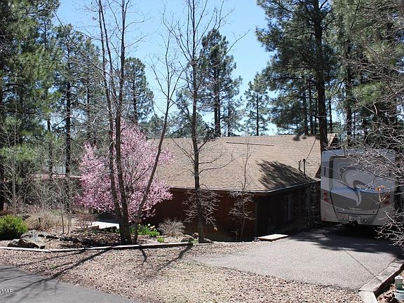 3rd image of 1085 W Navajo Ln