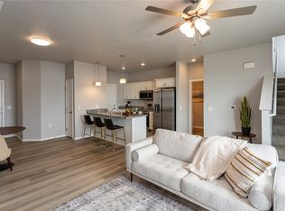 707 Umbra Pl, Norwalk, IA 50211