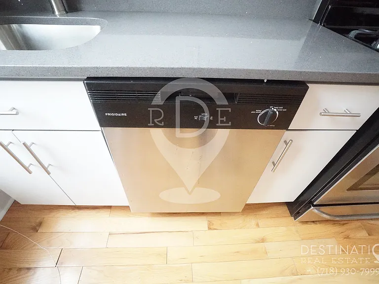 257 Kingston Ave #3R — Photo 13