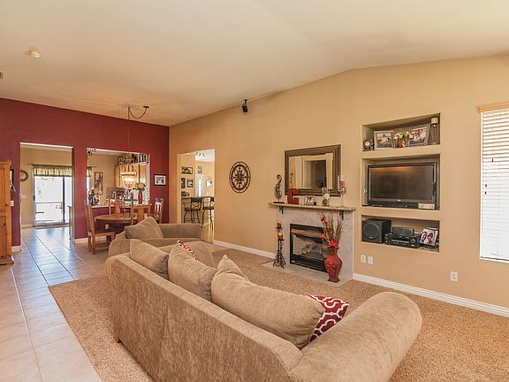 2nd image of 16659 Mesa Oak Ave