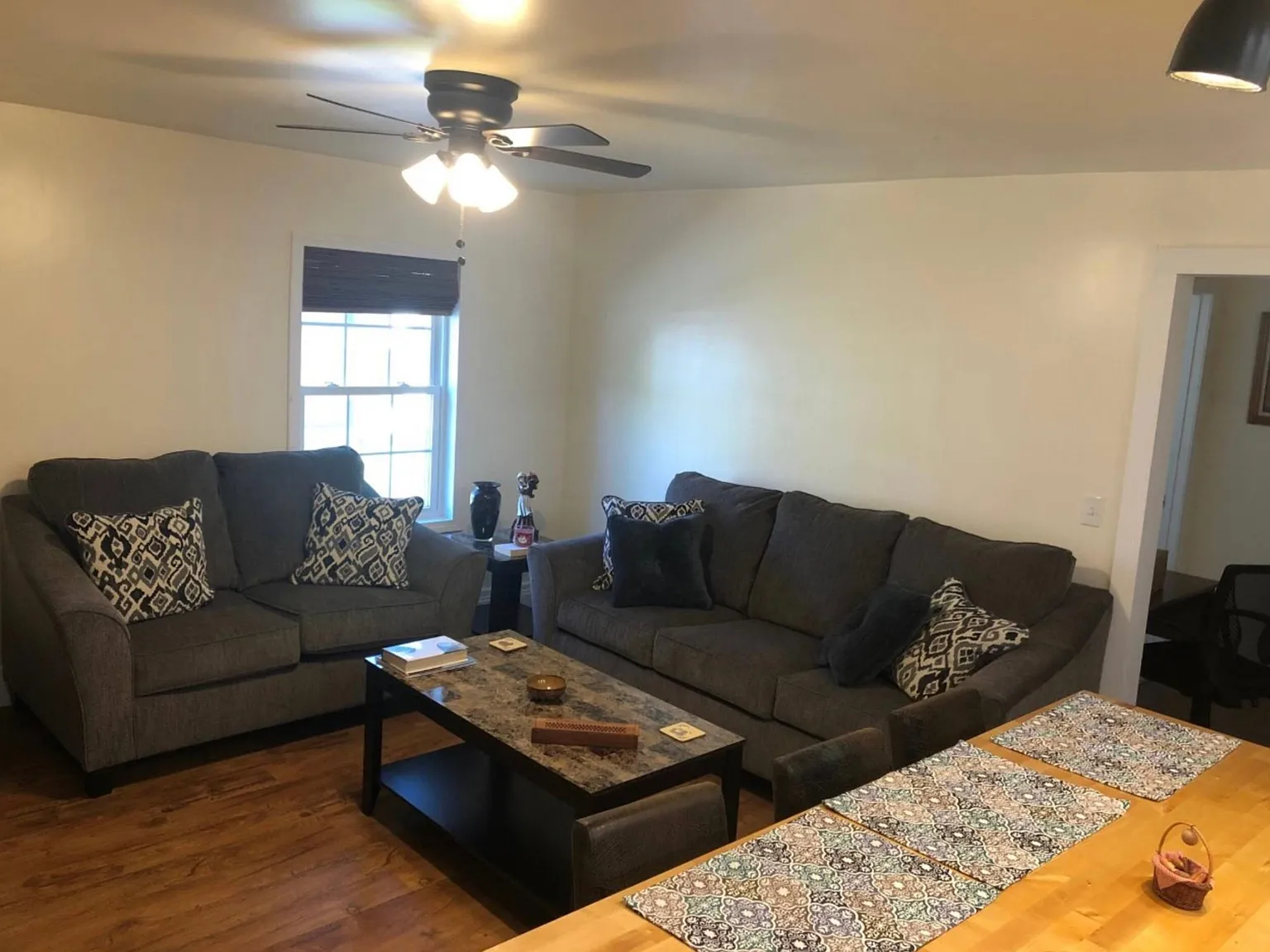 657 Maine Ave — Photo 1