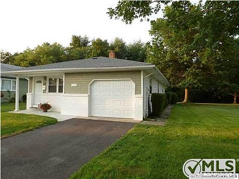 2nd image of 142 Fort De France Ave