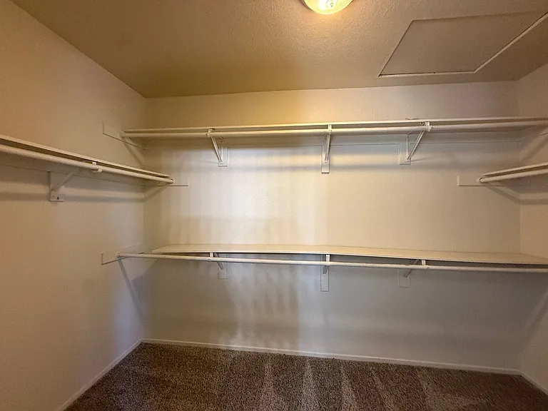 696 Harvard Ct — Photo 17