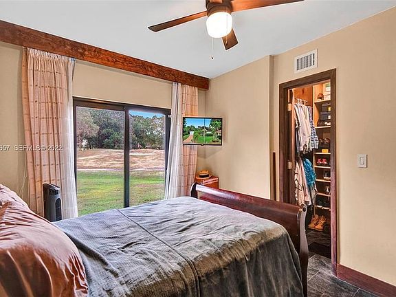 3rd image of 4808 Queen Palm Lane