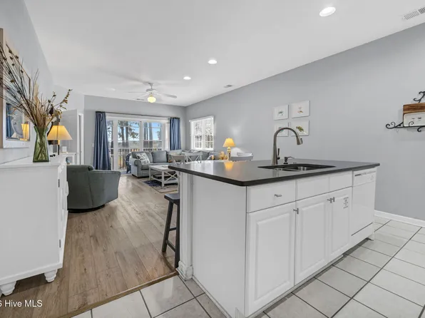 133 Avian Drive Apt 3411, Sunset Beach, NC 28468