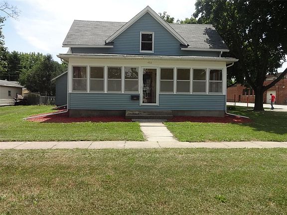 2nd image of 402 E Washington St