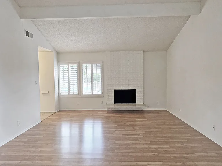 4336 Fair Oaks Blvd — Photo 5