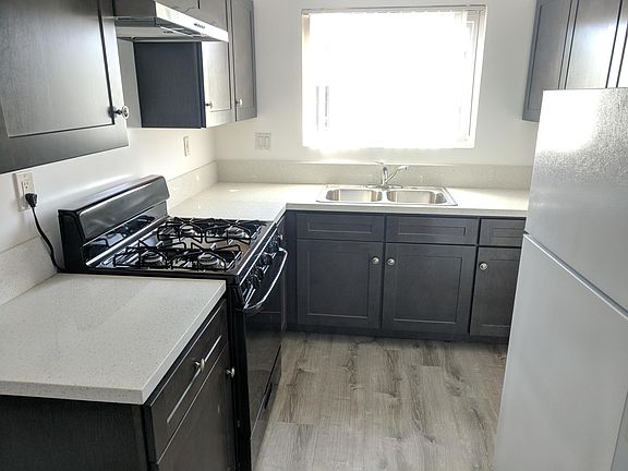 5th image of 4457 Kansas St #6