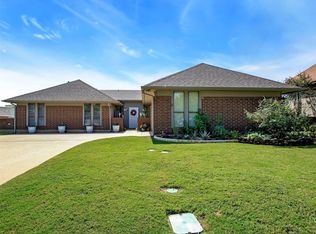 626 Meadowcrest Dr, Highland Village, TX 75077