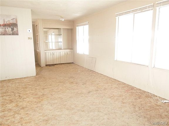 4th image of 8015 S Evergreen Dr