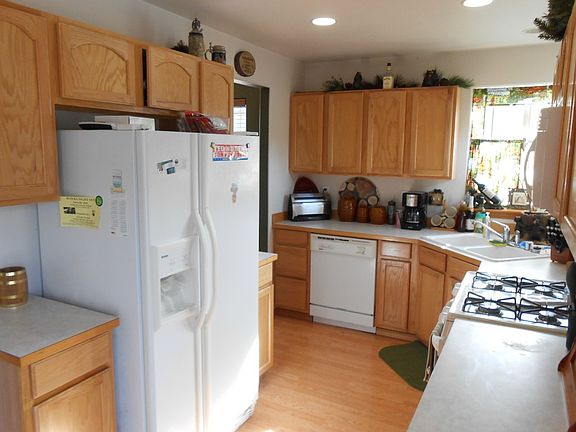 5th image of 8328 10th Pl NE