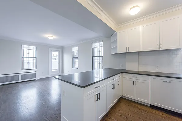 Rented by Thor Equities | media 27