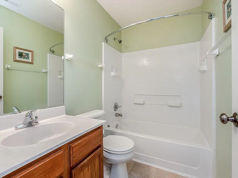 3210 Hoffman St — Photo 14