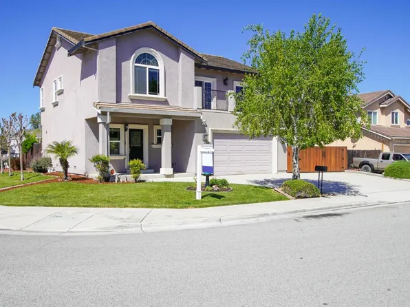 1890 Calistoga Dr, Hollister, CA 95023