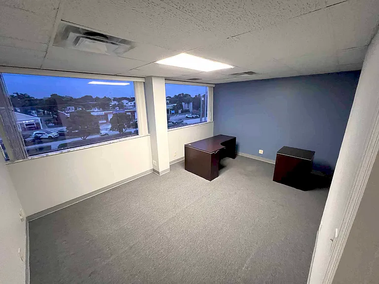 2727 E Oakland Park Blvd #300 — Photo 8