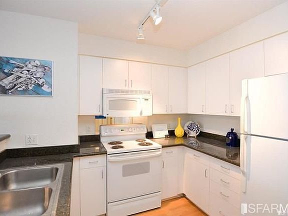 3rd image of 8100 Oceanview Ter APT 206