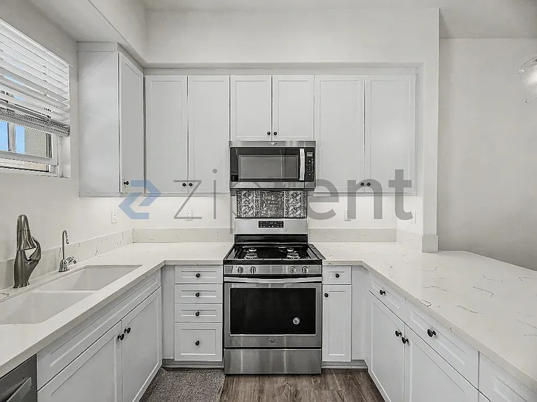 1676 3rd St — Photo 14