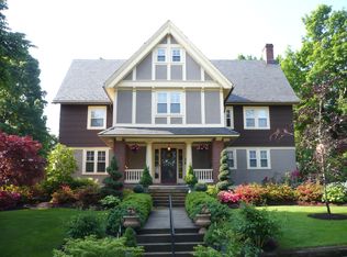11 Chamberlain Pkwy, Worcester, MA 01602