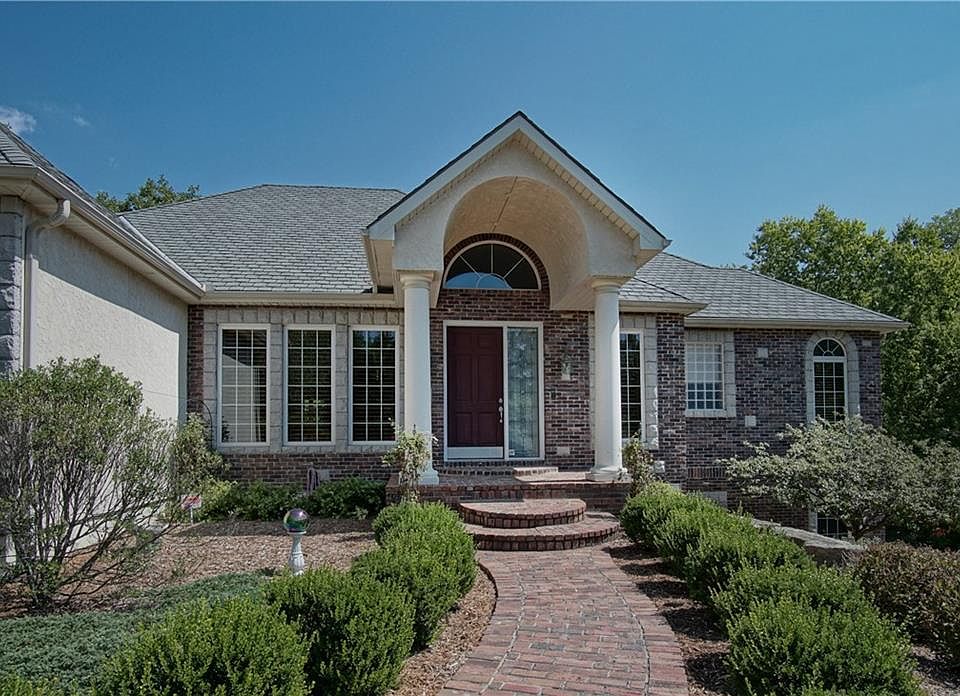 2200 SW 19th St, Blue Springs, MO 64015 Zillow