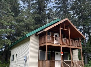 10429 Bearpaw Dr, Seward, AK 99664
