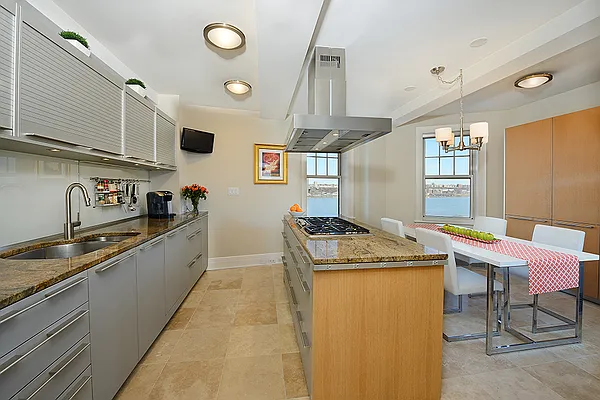 Sold by Corcoran | media 31