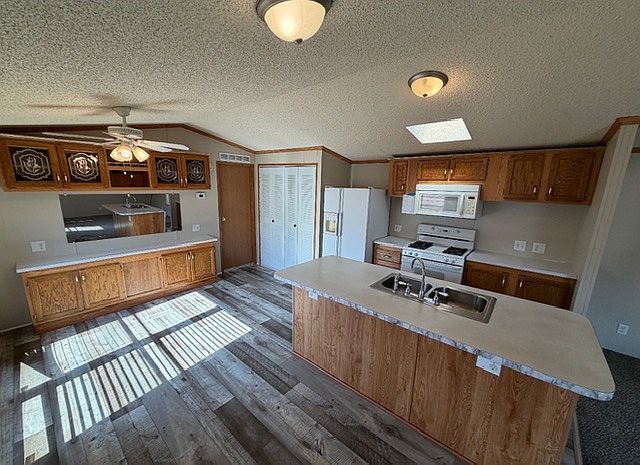 1st image of 1823 Carmel Dr #97