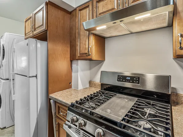 61-12 Main Street image 21 of 31