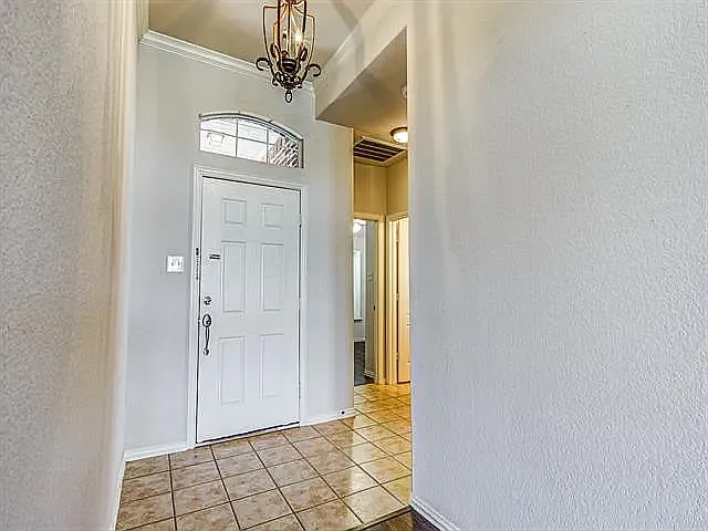 2761 Cascade Cove Dr — Photo 2