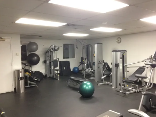 301 Elizabeth Street image 11 of 15