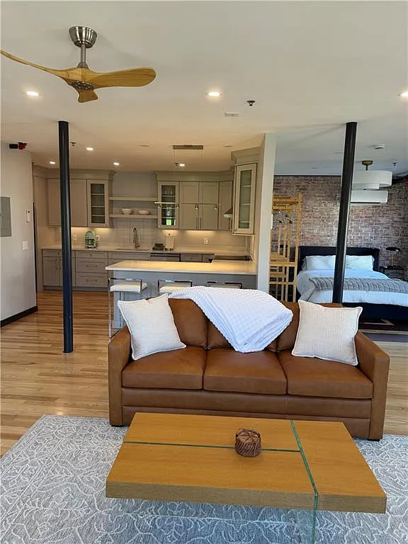 1 bed, 1.0 bath, 800 sqft, $3,800 — Photo 4