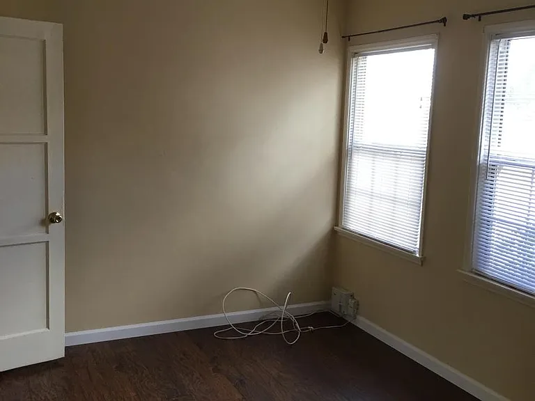 2530 Termino Ave — Photo 9