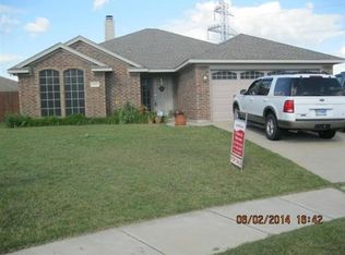 904 Vinewood Ct, Burleson, TX 76028