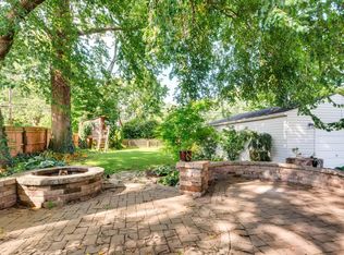 196 Desantis Dr, Columbus, OH 43214