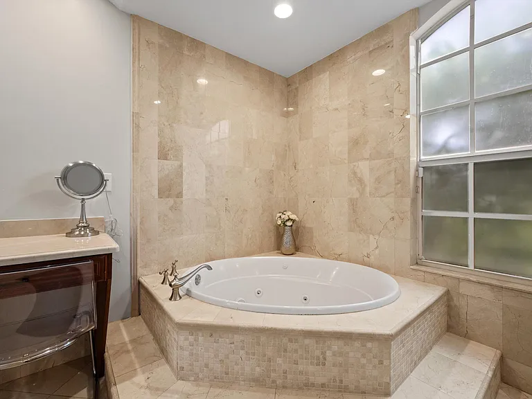 404 Indigo Ave — Photo 28