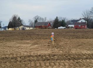 13247 Countryclub Dr, Linden, MI 48451