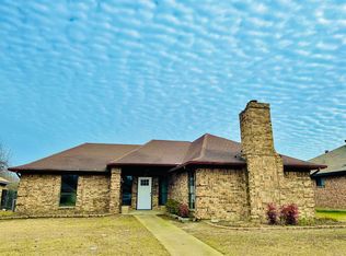 117 E Apollo Rd, Garland, TX 75040